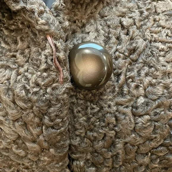 Elegant Karakul Brown Authentic Fur Coat. Made in Greece 🇬🇷 - Picture 7 of 9